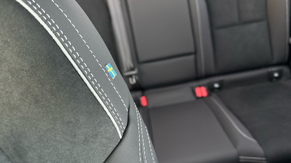 Used Volvo XC40 2025 for sale - 76874551: Photo 46