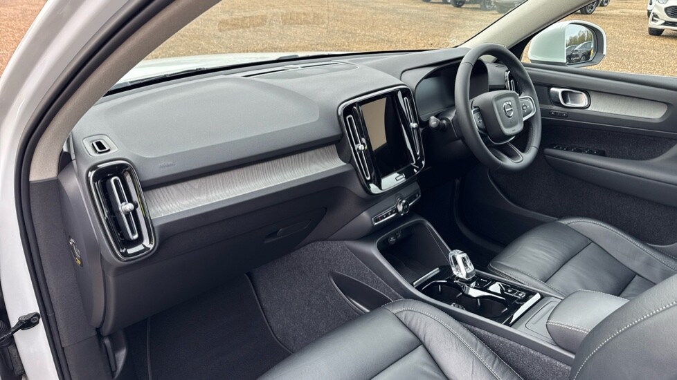 Used Volvo XC40 2021 for sale - 76914946: Photo 4