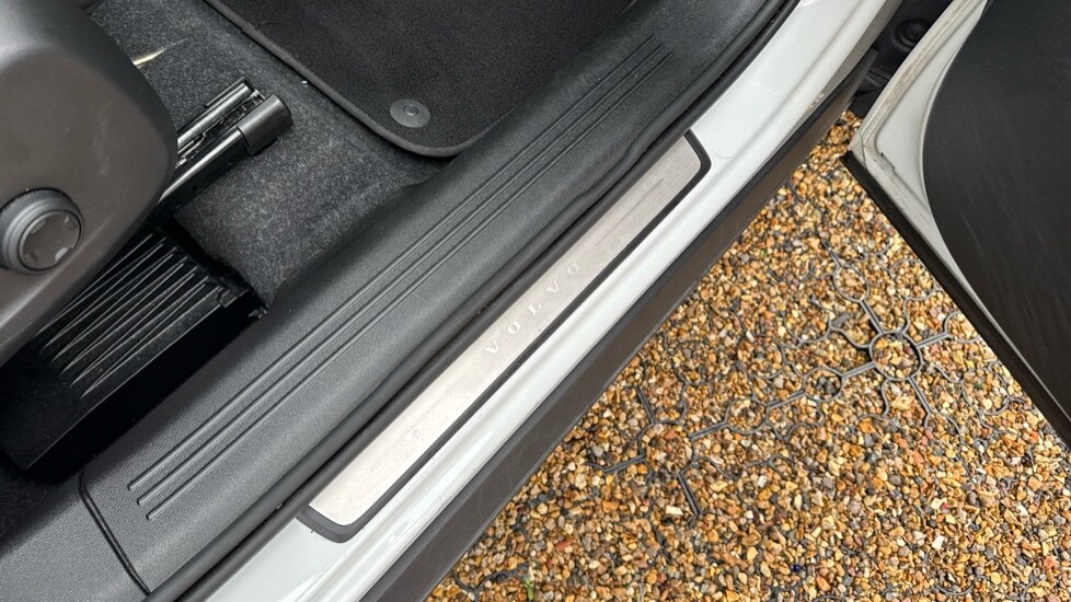 Used Volvo XC40 2021 for sale - 76914946: Photo 43