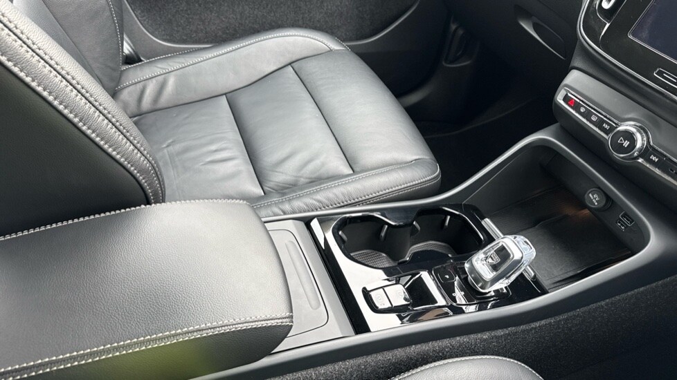 Used Volvo XC40 2021 for sale - 76914946: Photo 46