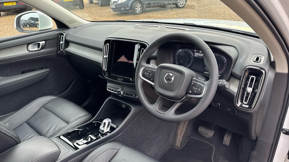 Used Volvo XC40 2021 for sale - 76914946: Photo 5