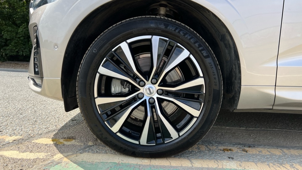 Used Volvo XC60 2024 for sale - 76420410: Photo 25