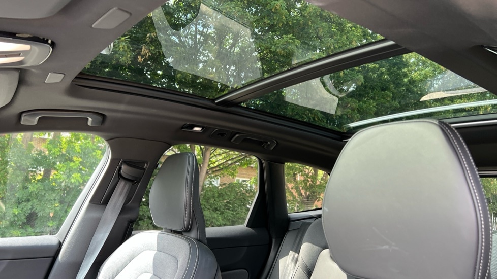 Used Volvo XC60 2024 for sale - 76420410: Photo 35