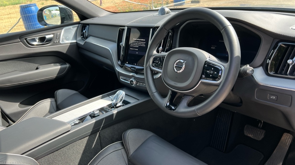 Used Volvo XC60 2024 for sale - 76420410: Photo 5