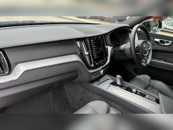 Used Volvo XC60 2021 for sale - 75439872: Photo