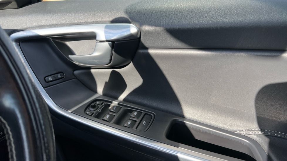 Used Volvo XC60 2016 for sale - 76007953: Photo 15