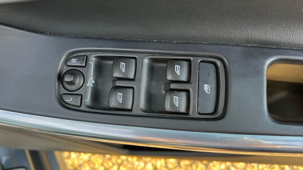 Used Volvo XC60 2016 for sale - 76007953: Photo 32