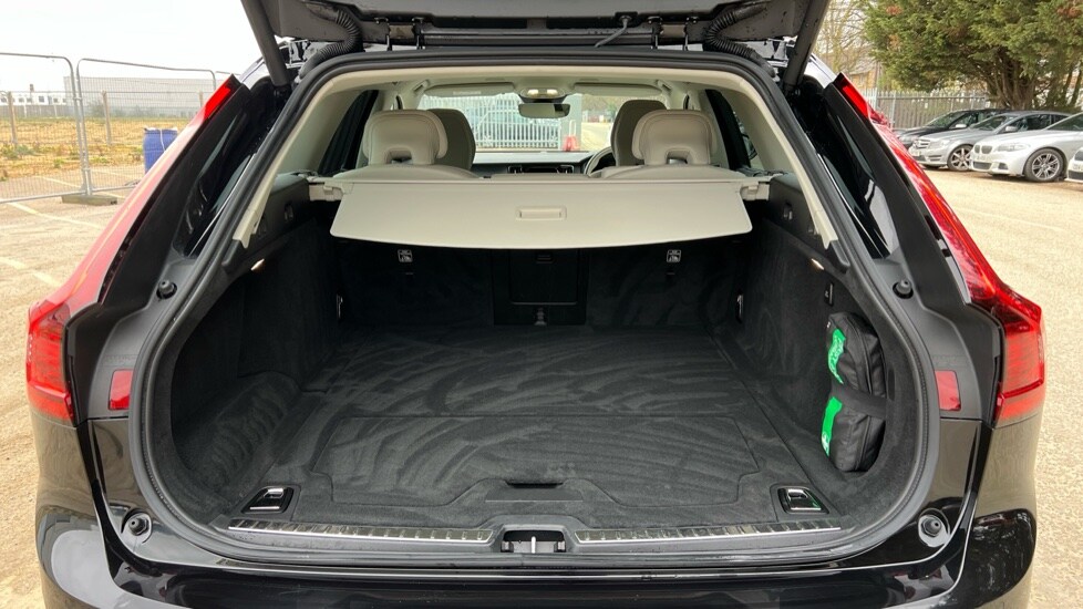 Used Volvo V90 2024 for sale - 75439646: Photo 17