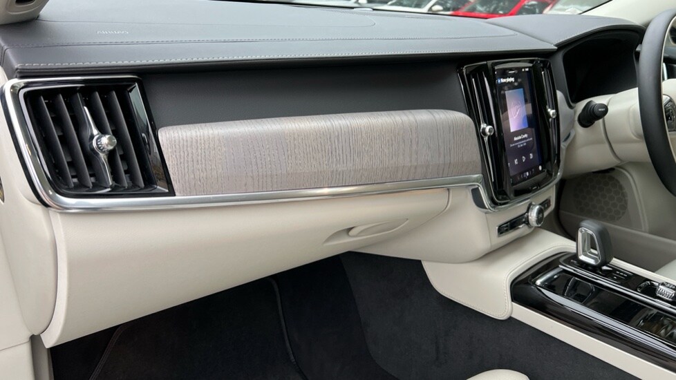 Used Volvo V90 2024 for sale - 75439646: Photo 45