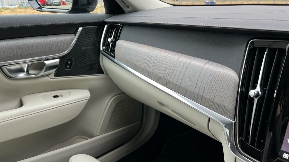 Used Volvo V90 2024 for sale - 75439646: Photo 48