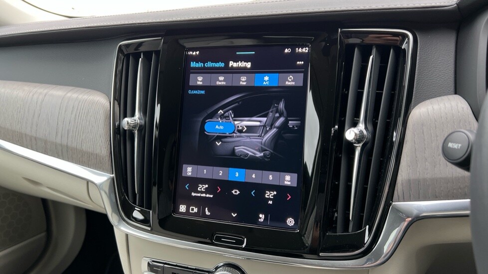 Used Volvo V90 2024 for sale - 75439646: Photo 51