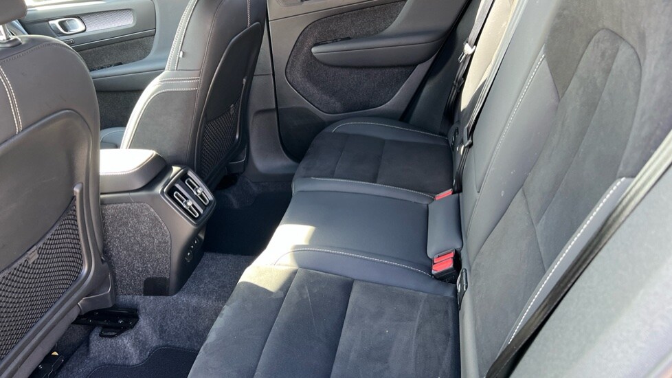 Used Volvo XC40 2025 for sale - 75943239: Photo 10