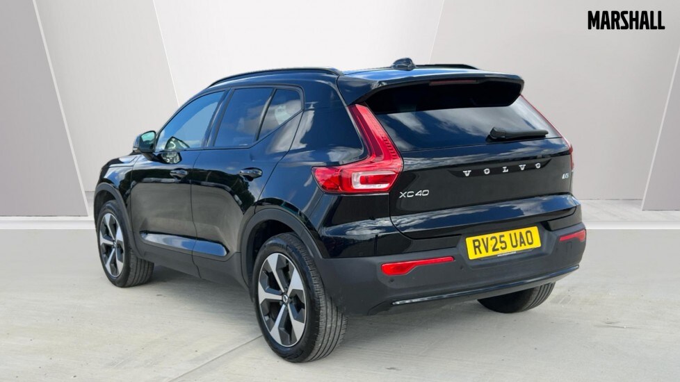 Used Volvo XC40 2025 for sale - 75943239: Photo 2