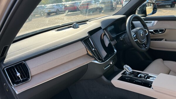 Used Volvo XC90 2025 for sale - 76116770: Photo 4