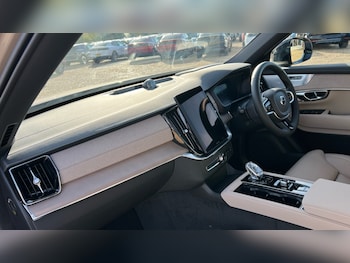Used Volvo XC90 2025 for sale - 76116770: Photo
