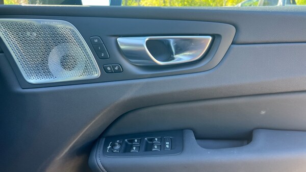 Used Volvo XC60 2025 for sale - 75439920: Photo 15