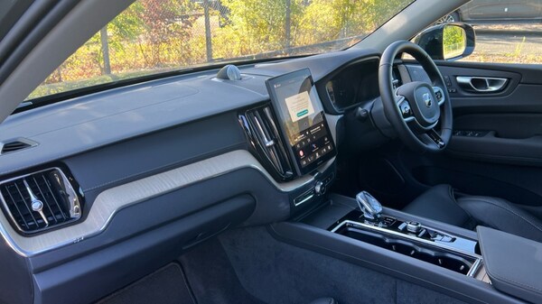 Used Volvo XC60 2025 for sale - 75439920: Photo 4