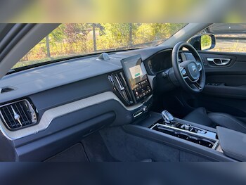 Used Volvo XC60 2025 for sale - 75439920: Photo