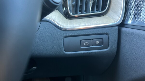 Used Volvo XC60 2025 for sale - 75439920: Photo 50