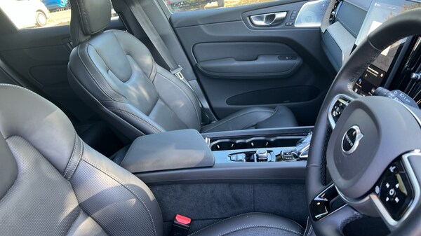 Used Volvo XC60 2025 for sale - 75439920: Photo 9