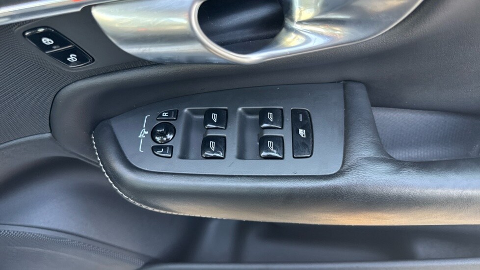 Vehicle 33