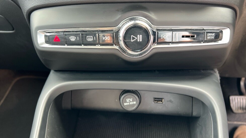 Used Volvo XC40 2022 for sale - 75979888: Photo 12