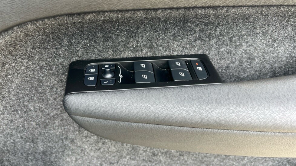 Used Volvo XC40 2022 for sale - 75979888: Photo 35