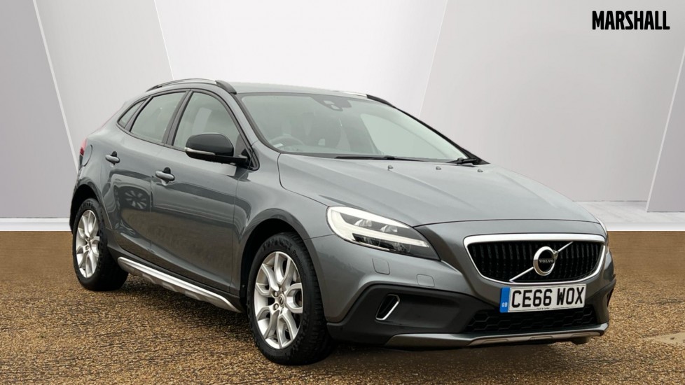 Used Volvo V40 2016 for sale - 76261522: Photo 1