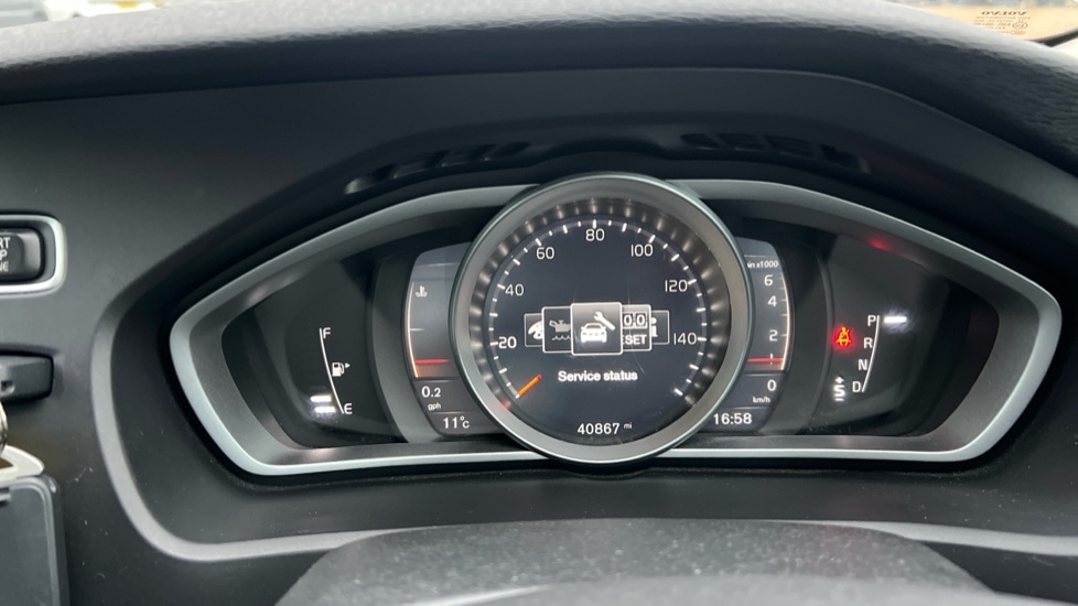 Used Volvo V40 2016 for sale - 76261522: Photo 11