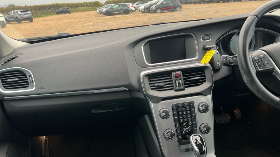 Used Volvo V40 2016 for sale - 76261522: Photo 22