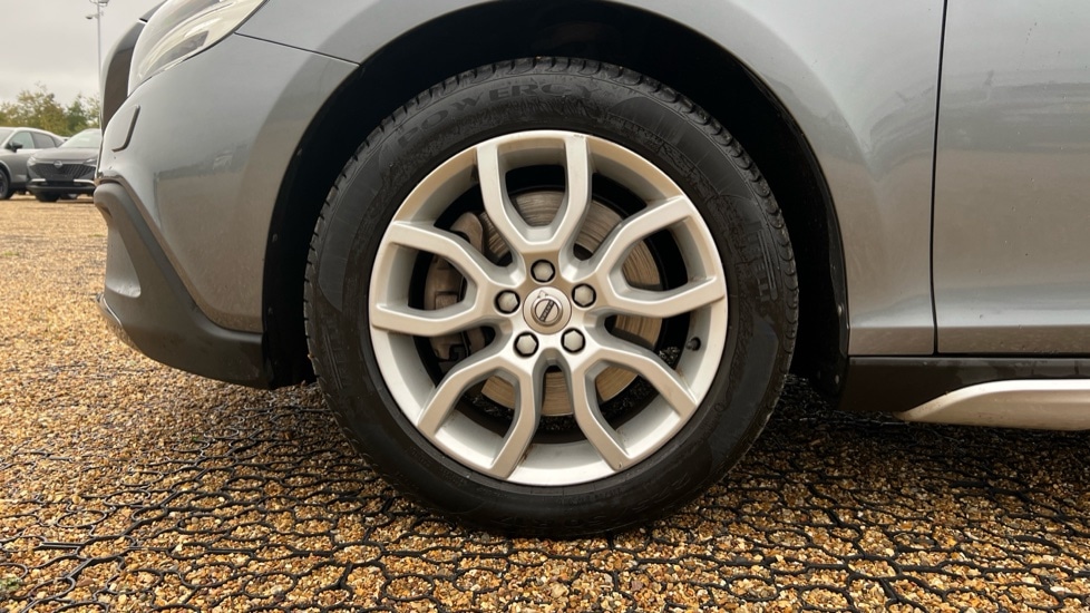 Used Volvo V40 2016 for sale - 76261522: Photo 25