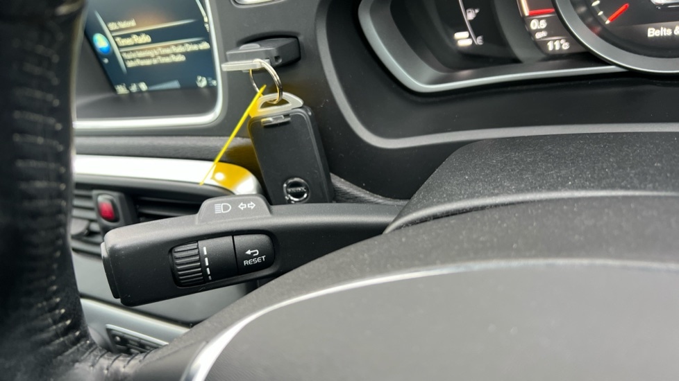 Used Volvo V40 2016 for sale - 76261522: Photo 29