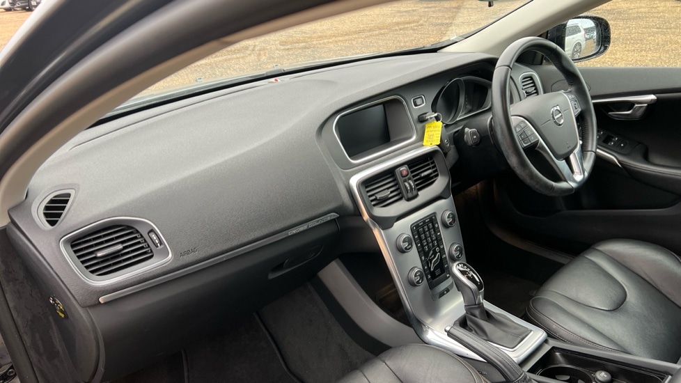Used Volvo V40 2016 for sale - 76261522: Photo 4