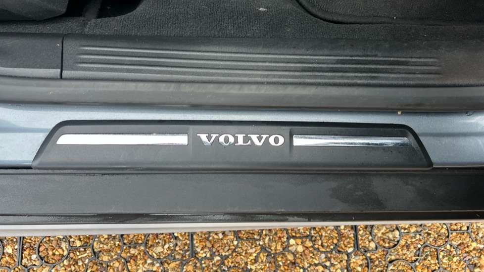 Used Volvo V40 2016 for sale - 76261522: Photo 43
