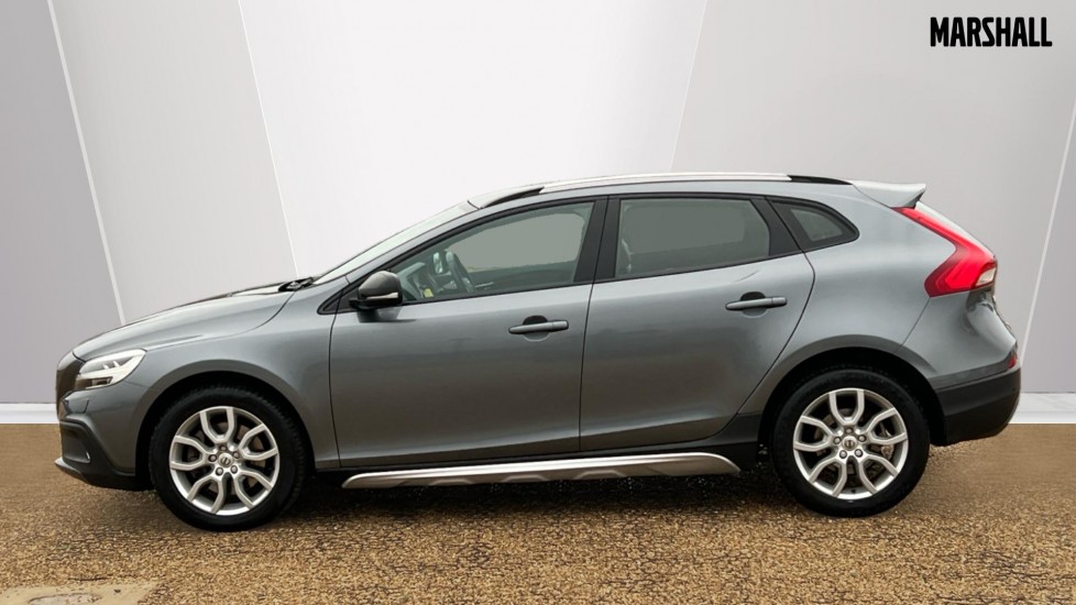 Used Volvo V40 2016 for sale - 76261522: Photo 8