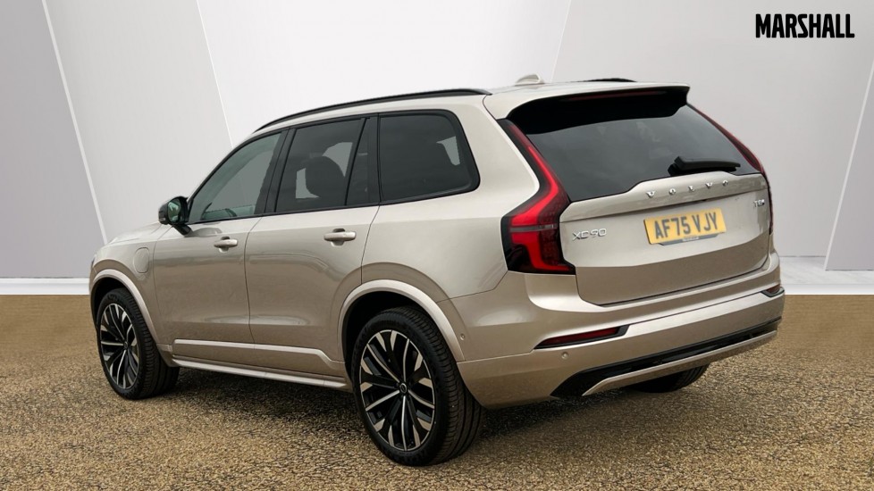 Used Volvo XC90 2025 for sale - 76117058: Photo 2