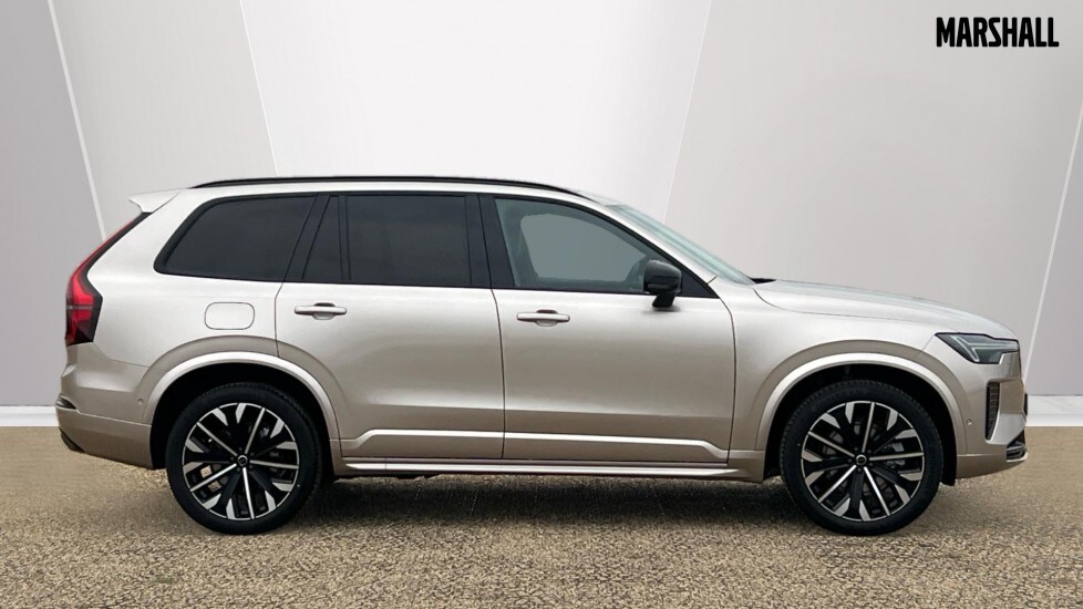 Used Volvo XC90 2025 for sale - 76117058: Photo 3