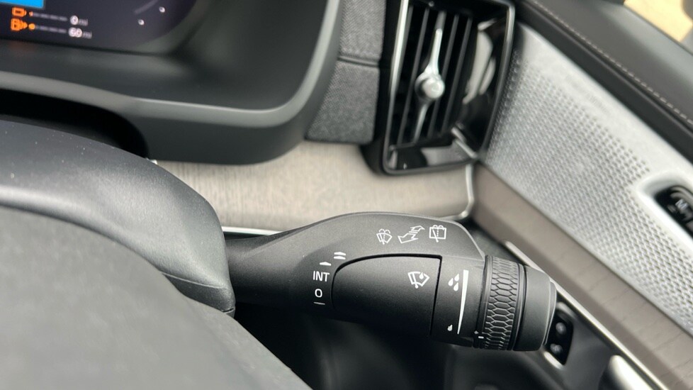 Used Volvo XC90 2025 for sale - 76117058: Photo 30