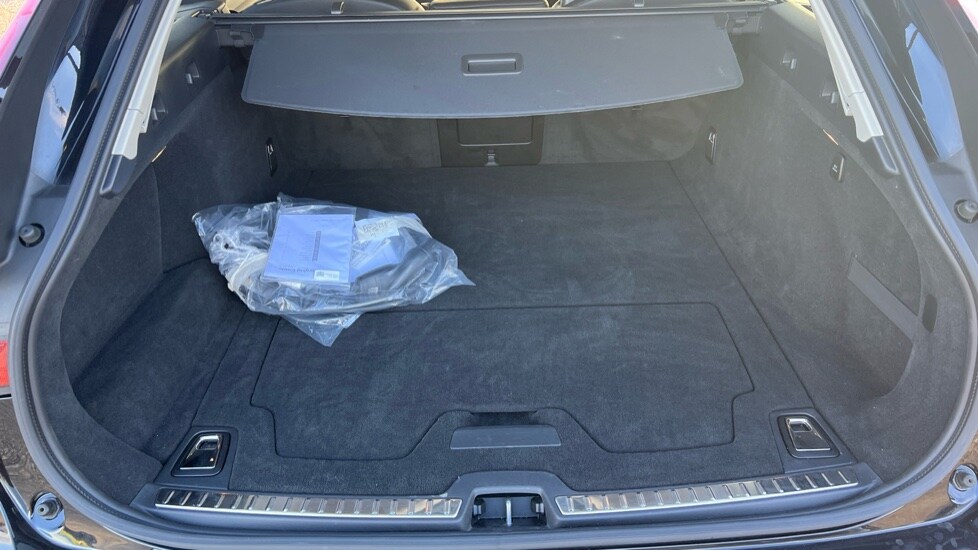 Used Volvo V90 2024 for sale - 76332184: Photo 17