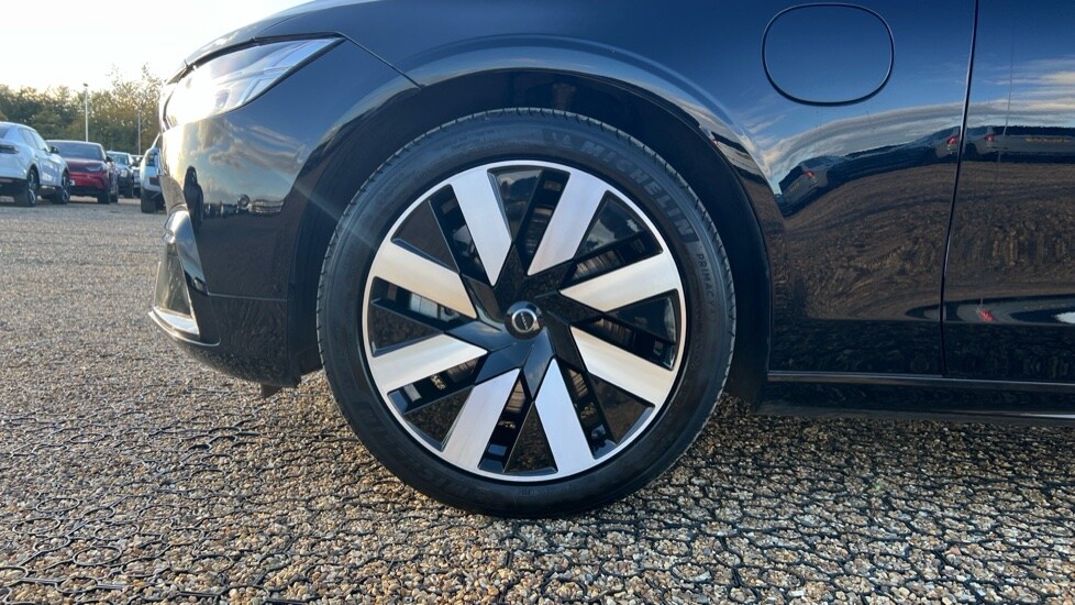 Used Volvo V90 2024 for sale - 76332184: Photo 25