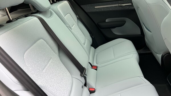 Used Volvo EX30 2025 for sale - 75439820: Photo 31