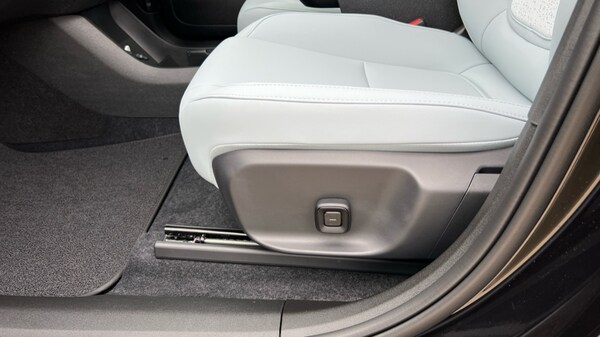 Used Volvo EX30 2025 for sale - 75439820: Photo 32