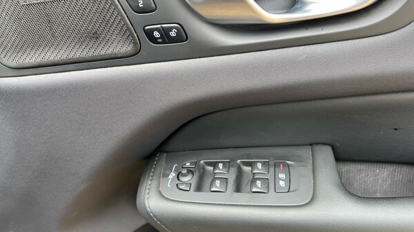 Used Volvo XC60 2024 for sale - 76079063: Photo 33