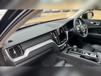 Used Volvo XC60 2024 for sale - 76079063: Photo