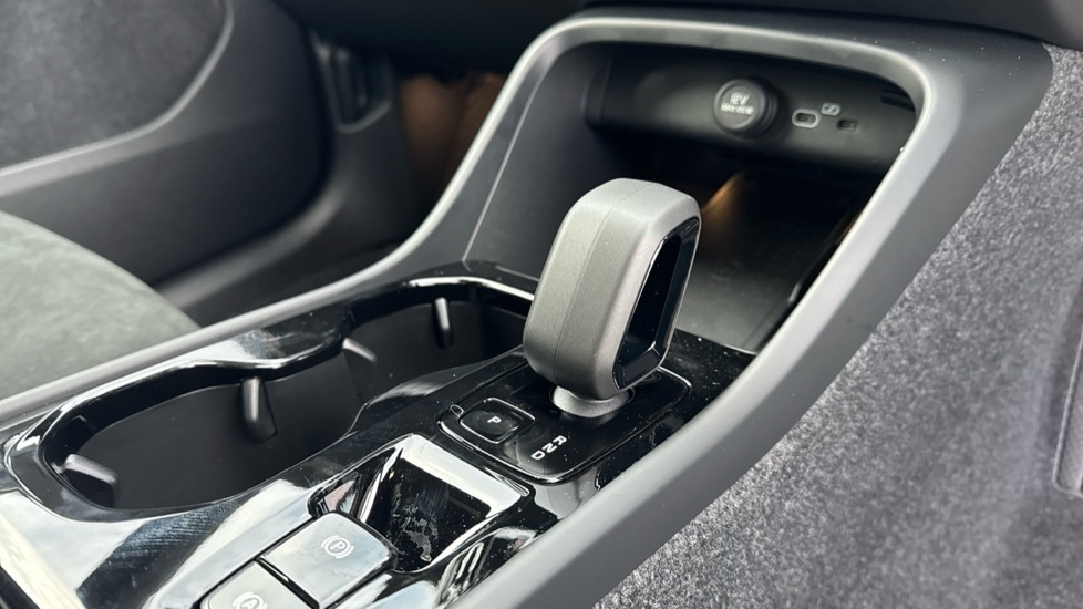 Used Volvo XC40 2025 for sale - 76874576: Photo 14