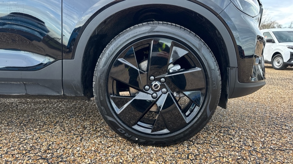 Used Volvo XC40 2025 for sale - 76874576: Photo 16