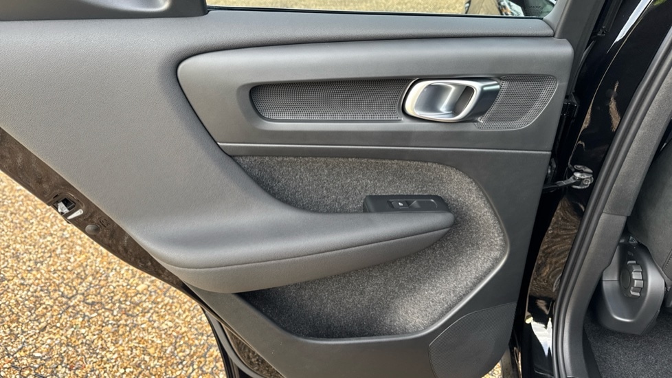 Used Volvo XC40 2025 for sale - 76874576: Photo 27