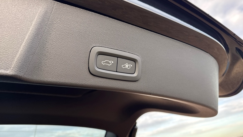 Used Volvo XC40 2025 for sale - 76874576: Photo 28