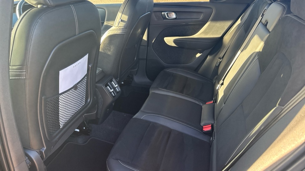 Used Volvo XC40 2022 for sale - 77047525: Photo 10