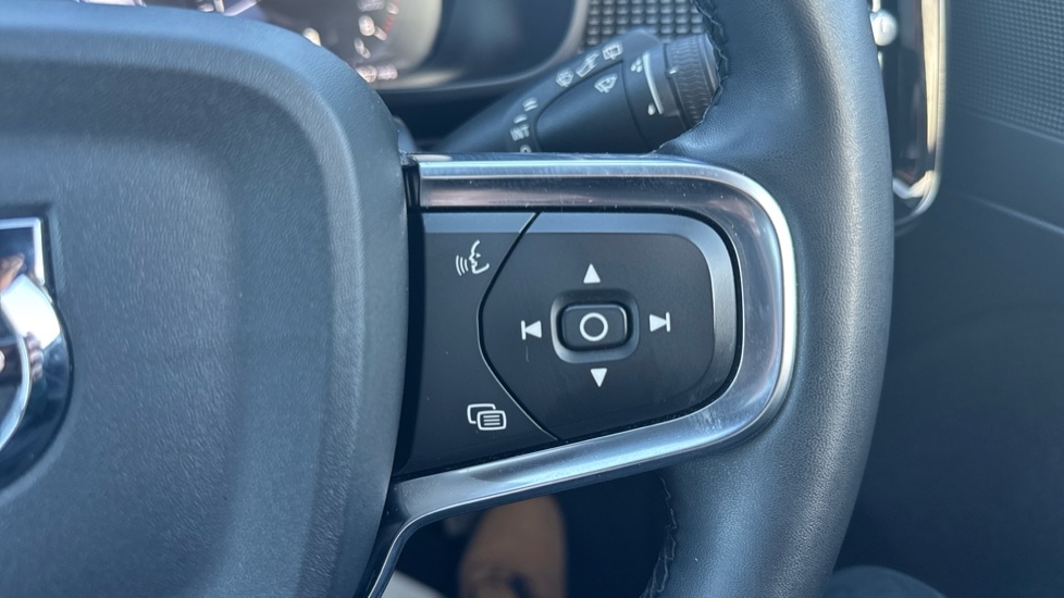 Used Volvo XC40 2022 for sale - 77047525: Photo 19